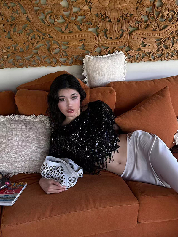 French-Style Light Luxury Reversible Sequined Irregular Tassel Cape for Women - Chic High-End Fashion Statement Piece French-Style Light Luxury Reversible Sequined Irregular Tassel Cape for Women - Chic High-End Fashion Statement Piece