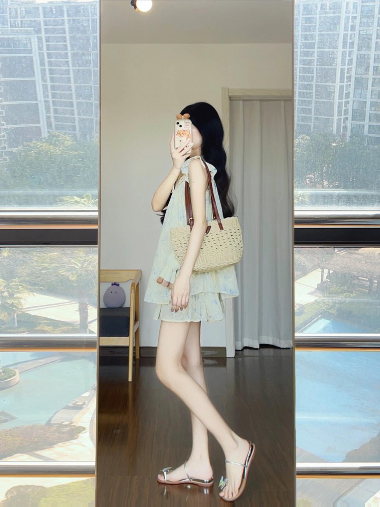 French-Style Loose Floral Lace Embroidered Shirt and Half Skirt Two-Piece Set for Women - Summer Fashion French-Style Loose Floral Lace Embroidered Shirt and Half Skirt Two-Piece Set for Women - Summer Fashion