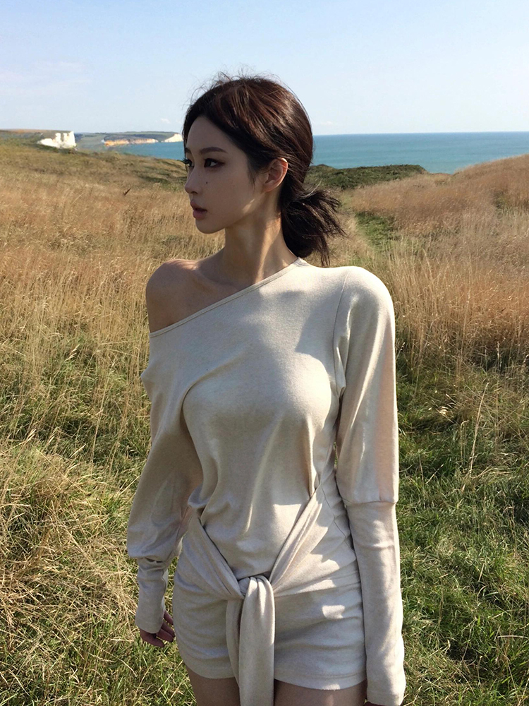 French-Style Off-Shoulder Long Sleeve Bodycon Dress for Women, Waist-Cinching, Spicy Girl Design, Perfect for Spring Fashion French-Style Off-Shoulder Long Sleeve Bodycon Dress for Women, Waist-Cinching, Spicy Girl Design, Perfect for Spring Fashion