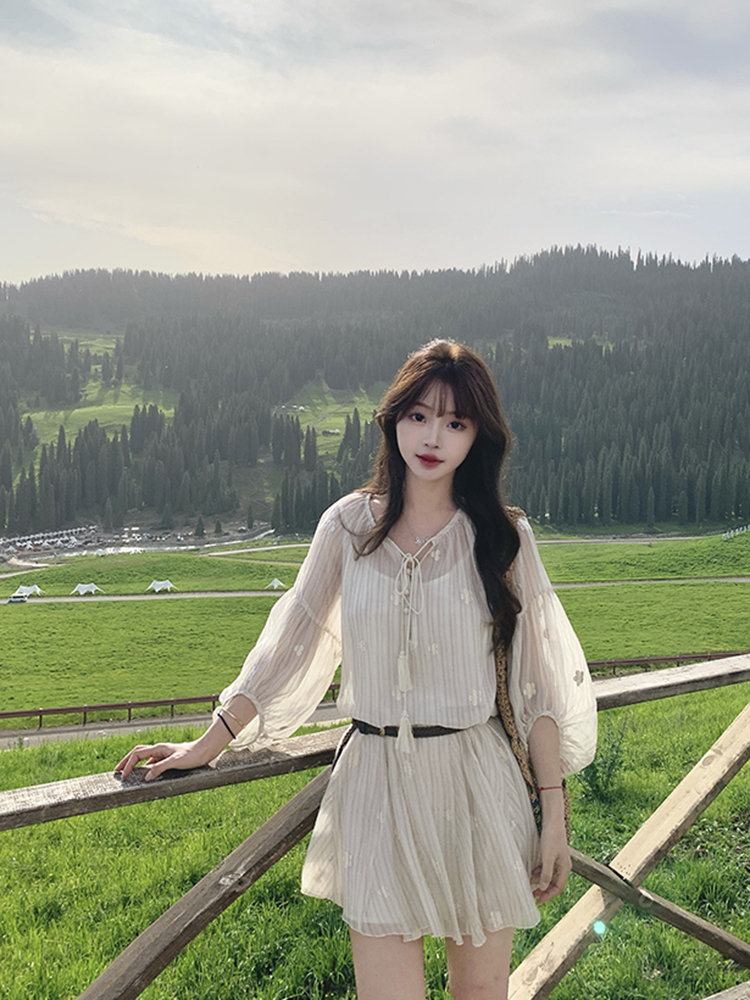 French Style Retro Striped Embroidered Dress for Women - Loose Temperament Short Skirt Set for Summer Fashion French Style Retro Striped Embroidered Dress for Women - Loose Temperament Short Skirt Set for Summer Fashion