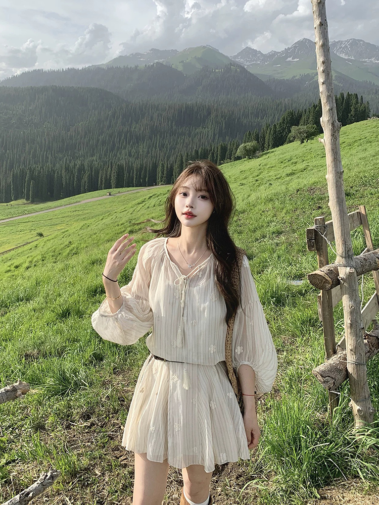 French Style Retro Striped Embroidered Dress for Women - Loose Temperament Short Skirt Set for Summer Fashion French Style Retro Striped Embroidered Dress for Women - Loose Temperament Short Skirt Set for Summer Fashion