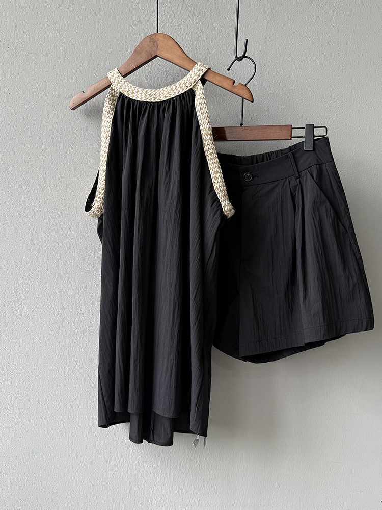 French-Style Round Neck Pleated Sleeveless Top and Shorts Set for Women - Casual Summer 2025 Two-Piece Outfit French-Style Round Neck Pleated Sleeveless Top and Shorts Set for Women - Casual Summer 2025 Two-Piece Outfit