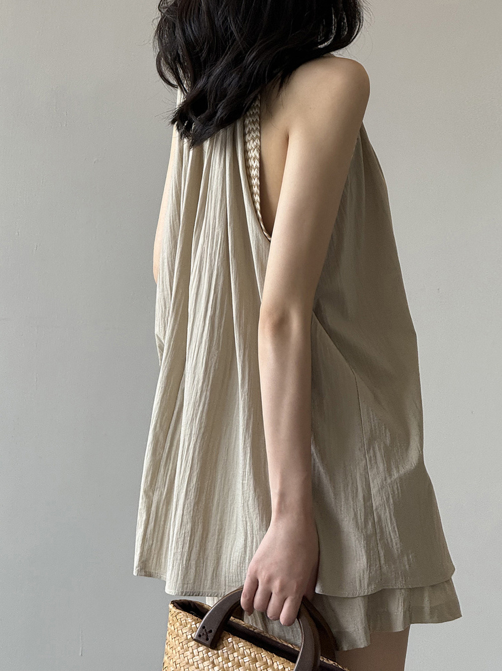 French-Style Round Neck Pleated Sleeveless Top and Shorts Set for Women - Casual Summer 2025 Two-Piece Outfit French-Style Round Neck Pleated Sleeveless Top and Shorts Set for Women - Casual Summer 2025 Two-Piece Outfit