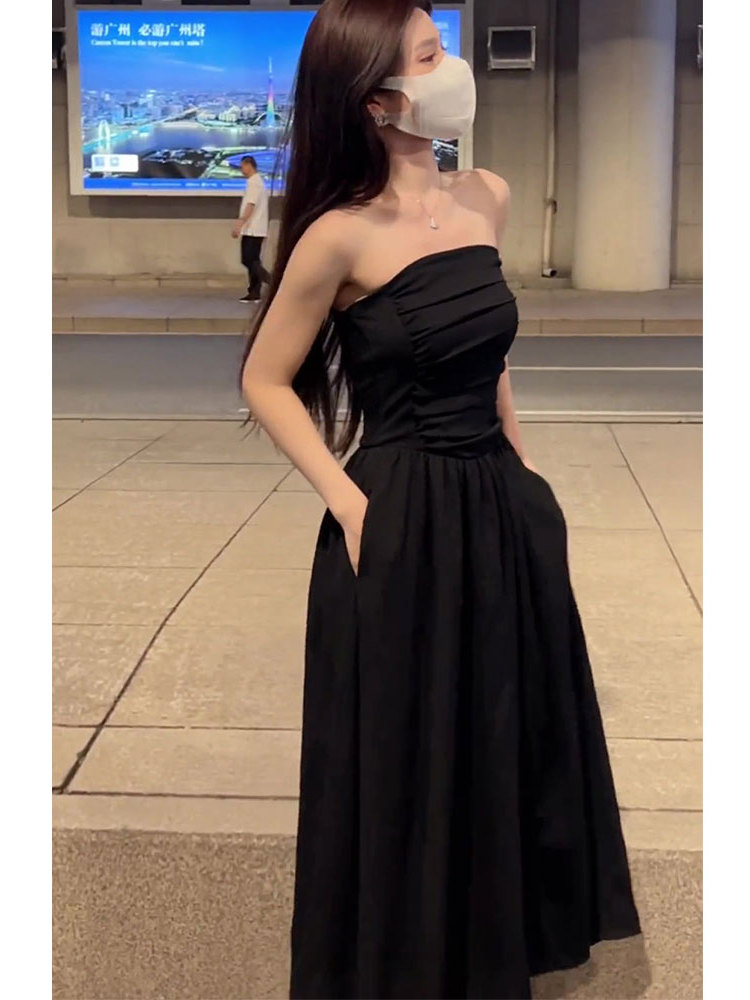 French-Style Sexy Pleated Sleeveless Strapless Dress for Women - 2025 Summer High-End Waist-Cinching Beach Vacation Fashion French-Style Sexy Pleated Sleeveless Strapless Dress for Women - 2025 Summer High-End Waist-Cinching Beach Vacation Fashion