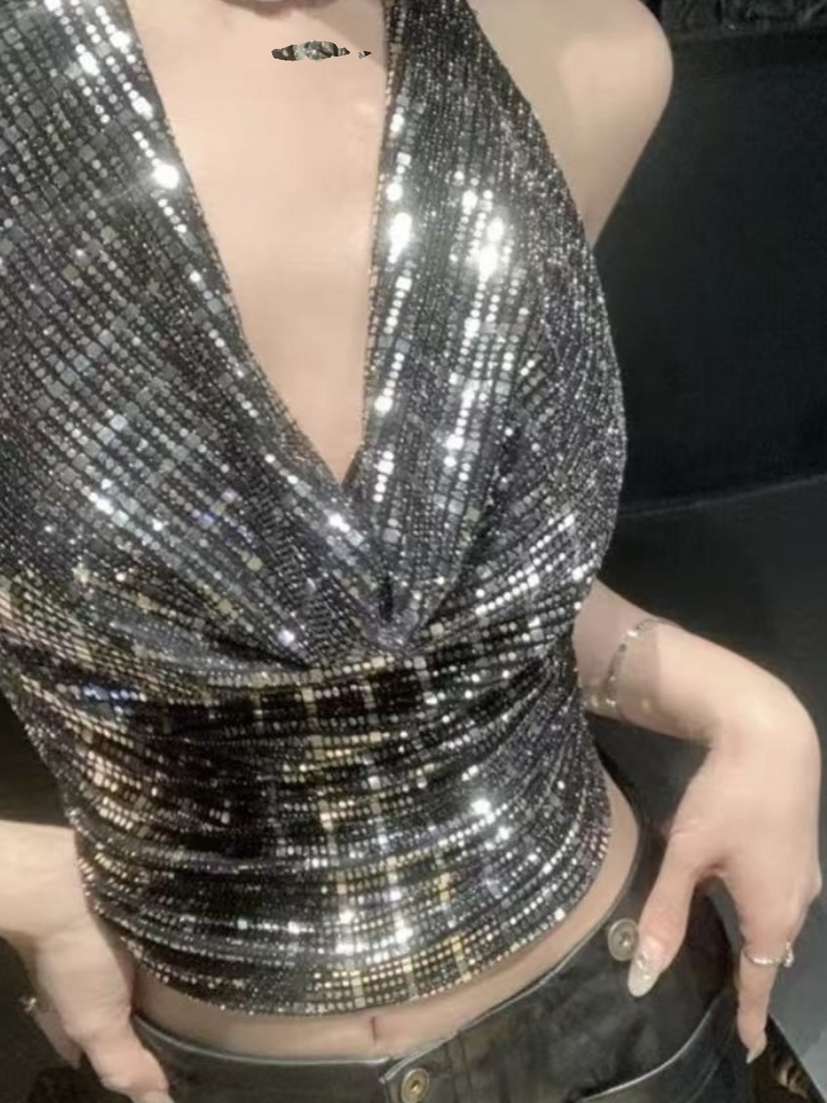 French-Style Sexy Sequined Halter Crop Top for Women, Backless Design for Trendy Street Style, Perfect for Night Out and Parties French-Style Sexy Sequined Halter Crop Top for Women, Backless Design for Trendy Street Style, Perfect for Night Out and Parties