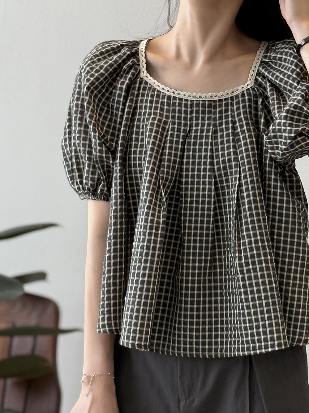 French-Style Square Neck Lace Patchwork Checkered Short Sleeve Shirt for Women - Loose Fit Summer 2025 Top, Perfect for Belly Coverage French-Style Square Neck Lace Patchwork Checkered Short Sleeve Shirt for Women - Loose Fit Summer 2025 Top, Perfect for Belly Coverage