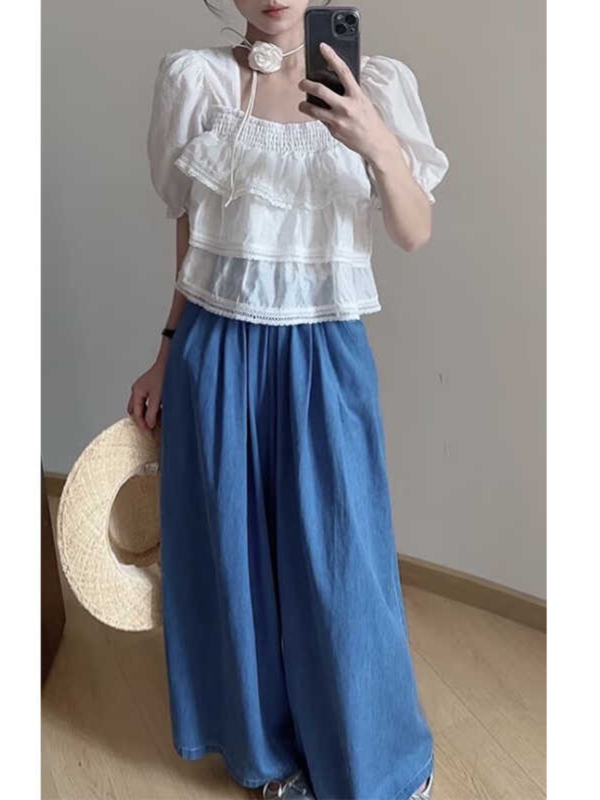 French-Style Square Neck Puff Sleeve White Shirt for Women - Summer Ruffled Edge Short Exquisite Top with Niche Design French-Style Square Neck Puff Sleeve White Shirt for Women - Summer Ruffled Edge Short Exquisite Top with Niche Design