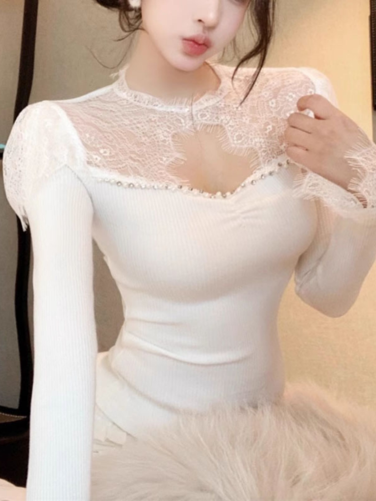 French-Style Sweet Lace Long Sleeve T-Shirt for Women - Unique Exquisite Top for Spring and Autumn Fashion French-Style Sweet Lace Long Sleeve T-Shirt for Women - Unique Exquisite Top for Spring and Autumn Fashion