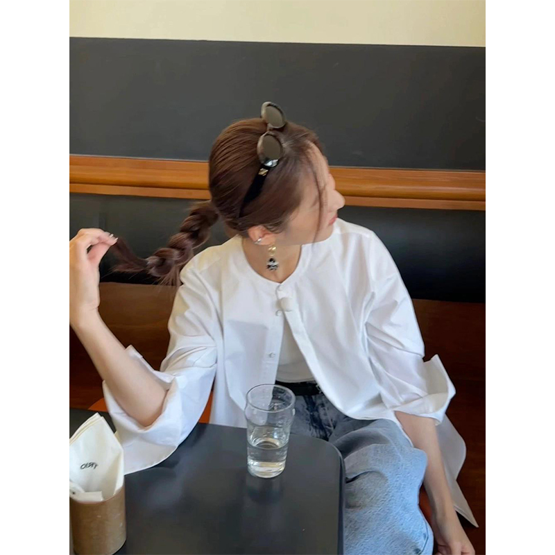 French-Style White Casual Shirt for Summer 2025 - Niche Design with Chic Detail, Perfect for 90s and Y2K Inspired Looks French-Style White Casual Shirt for Summer 2025 - Niche Design with Chic Detail, Perfect for 90s and Y2K Inspired Looks