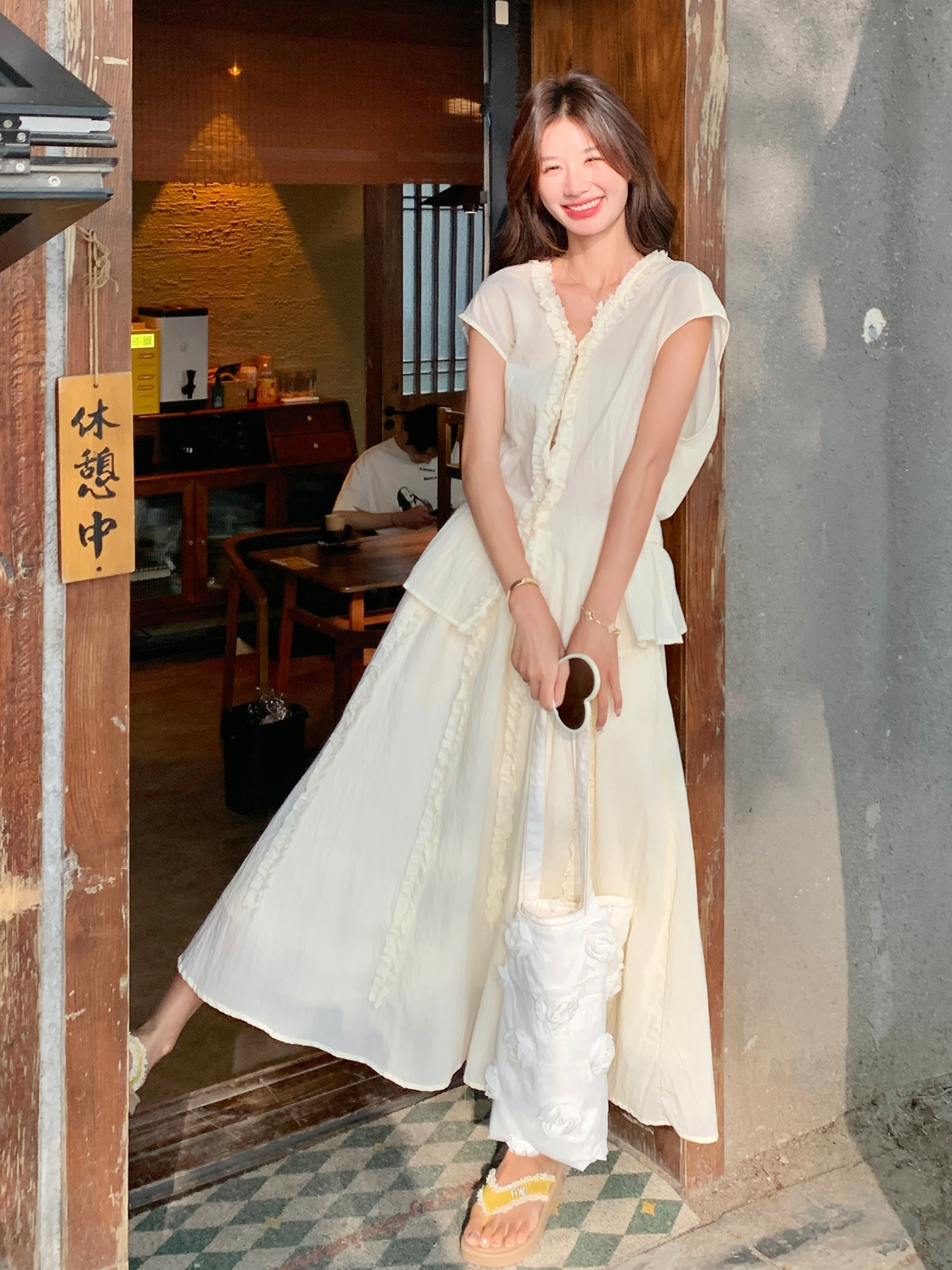 French-Style Wood Ear Edge Two-Piece Skirt Set for Women - Elegant V-Neck Top & Half Skirt - Summer 2025 Fashion French-Style Wood Ear Edge Two-Piece Skirt Set for Women - Elegant V-Neck Top & Half Skirt - Summer 2025 Fashion