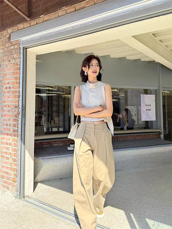 French Vintage Flowing Ribbon Sleeveless Knitted Vest - Versatile Women's Summer Top with 90s Style Charm French Vintage Flowing Ribbon Sleeveless Knitted Vest - Versatile Women's Summer Top with 90s Style Charm