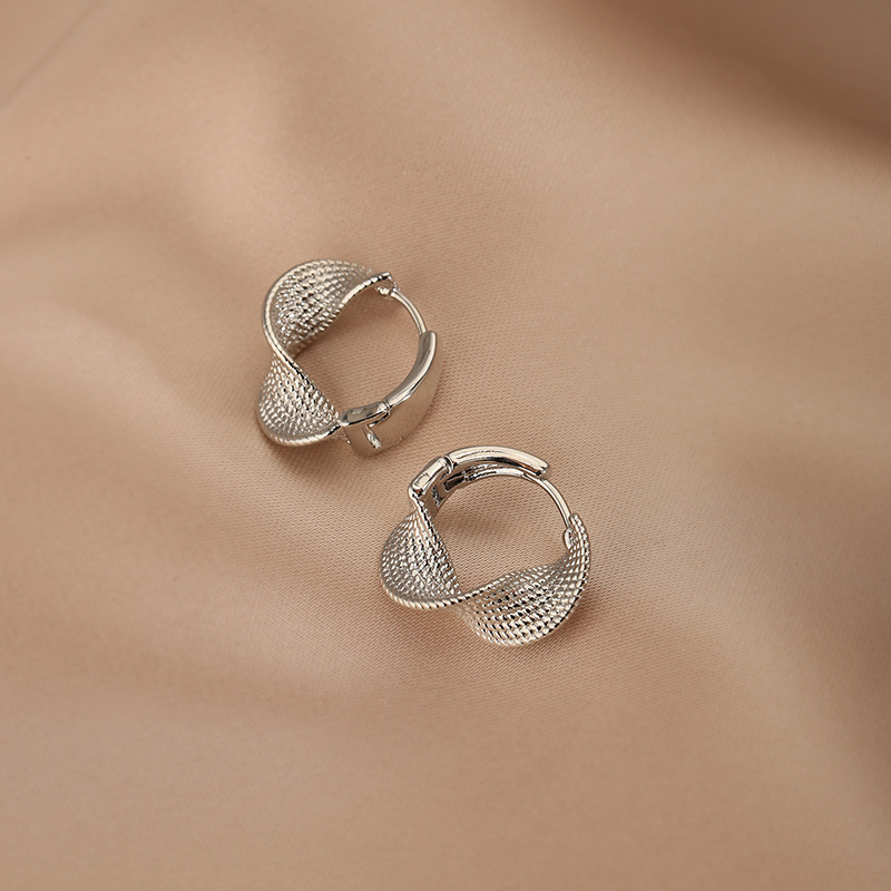 French Vintage Gold Twisted Hoop Earrings for Women - Minimalist 2025 Design, Chic Niche Vintage Style French Vintage Gold Twisted Hoop Earrings for Women - Minimalist 2025 Design, Chic Niche Vintage Style