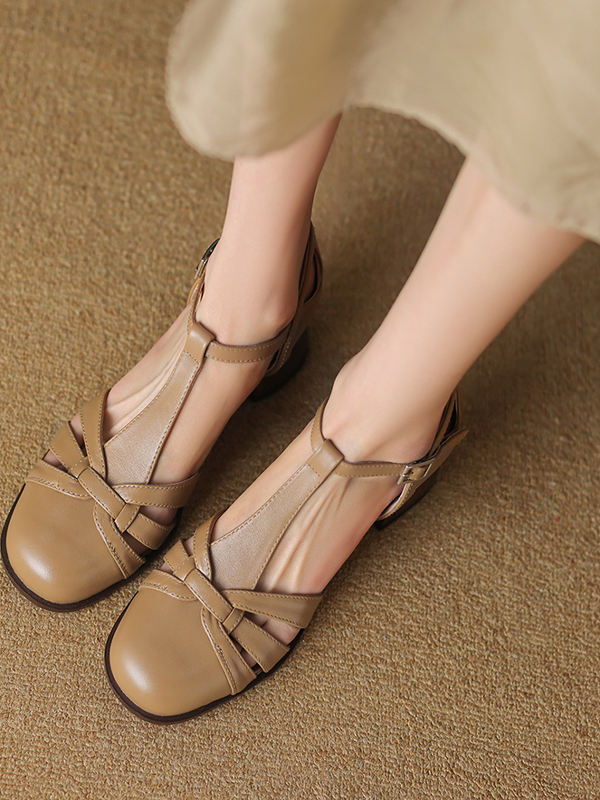 French Vintage Open-Toe Chunky Heel Sandals for Women - Summer 2025 T-Strap Roman Style, Breathable Hollow Design French Vintage Open-Toe Chunky Heel Sandals for Women - Summer 2025 T-Strap Roman Style, Breathable Hollow Design