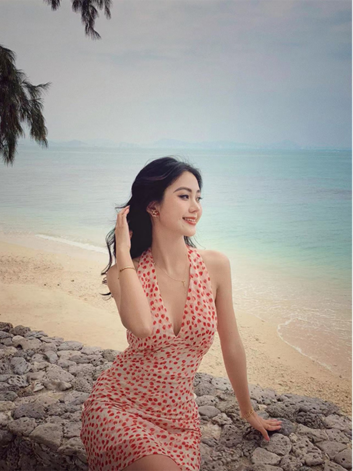 French Vintage Printed V-Neck Backless Halter Dress for Women, Slim Fit Long Dress - Y2K Inspired Fashion French Vintage Printed V-Neck Backless Halter Dress for Women, Slim Fit Long Dress - Y2K Inspired Fashion