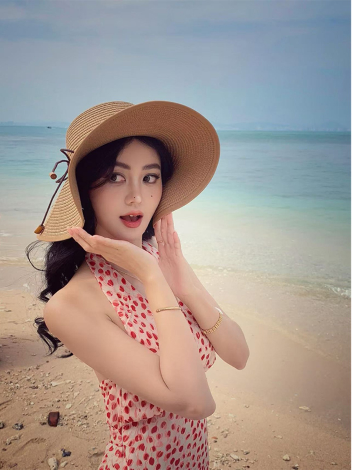 French Vintage Printed V-Neck Backless Halter Dress for Women, Slim Fit Long Dress - Y2K Inspired Fashion French Vintage Printed V-Neck Backless Halter Dress for Women, Slim Fit Long Dress - Y2K Inspired Fashion