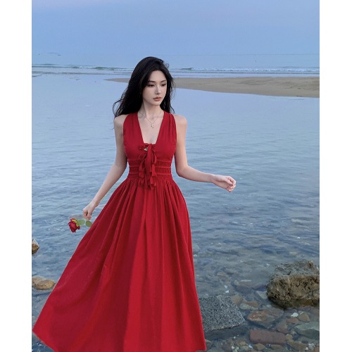 French Vintage Red Backless Halter Dress for Women, Elegant Waist-Cinching Long Dress for Beach Vacation, Slimming Style