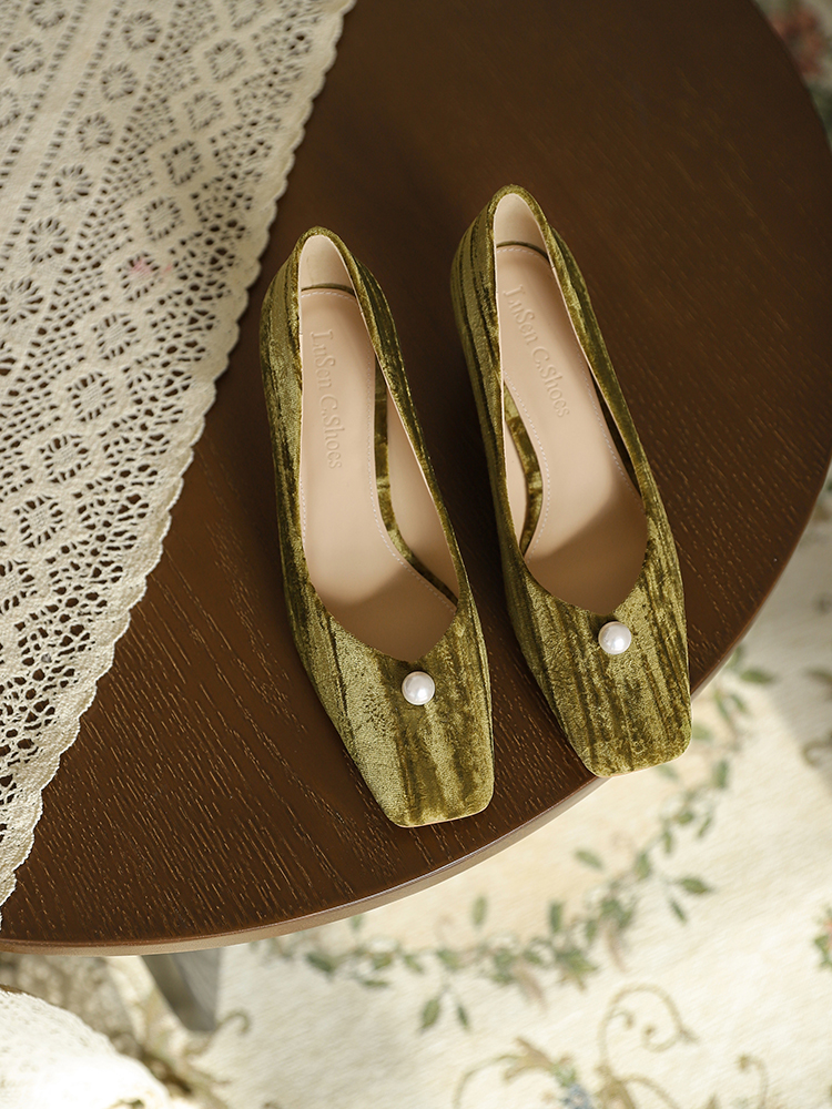 French Vintage Square Toe Chunky Heel Women's Shoes - Versatile High-End Qipao Style for Comfort & Elegance