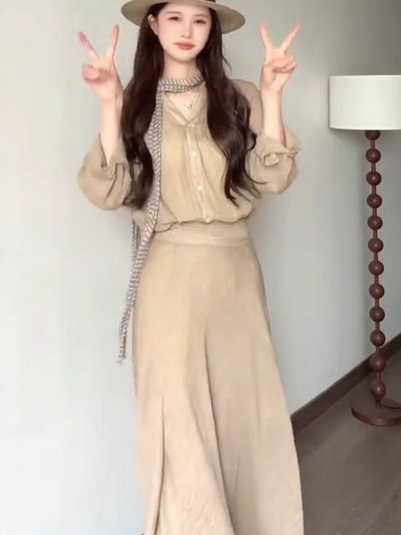 French Vintage Summer 2025 Women's Two-Piece Set, Loose Long Sleeve Shirt & High-Waisted A-Line Skirt, Trendy Chic Style French Vintage Summer 2025 Women's Two-Piece Set, Loose Long Sleeve Shirt & High-Waisted A-Line Skirt, Trendy Chic Style