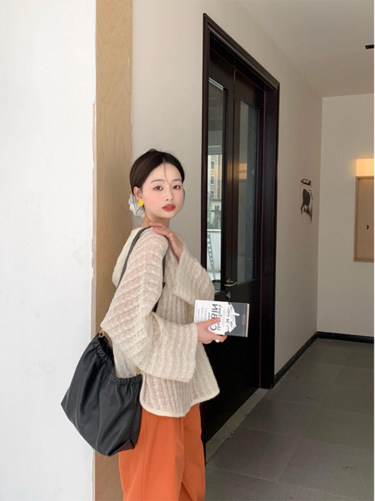 French Vintage V-Neck Knitted Sweater for Women - Loose Hooded Pullover for Early Autumn, Casual Y2K Style French Vintage V-Neck Knitted Sweater for Women - Loose Hooded Pullover for Early Autumn, Casual Y2K Style