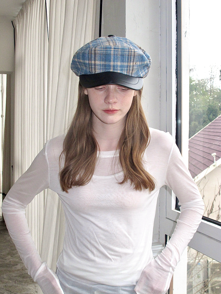 Fresh Blue Patchwork Newsboy Cap for Early Spring - Versatile Painter Hat for a Smaller Face Look, Trendy Korean Style Accessory Fresh Blue Patchwork Newsboy Cap for Early Spring - Versatile Painter Hat for a Smaller Face Look, Trendy Korean Style Accessory