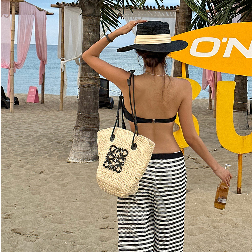 Gathered Bikini Swimsuit for Women - Flattering Design for All Bust Sizes, European & American Vacation Swimwear