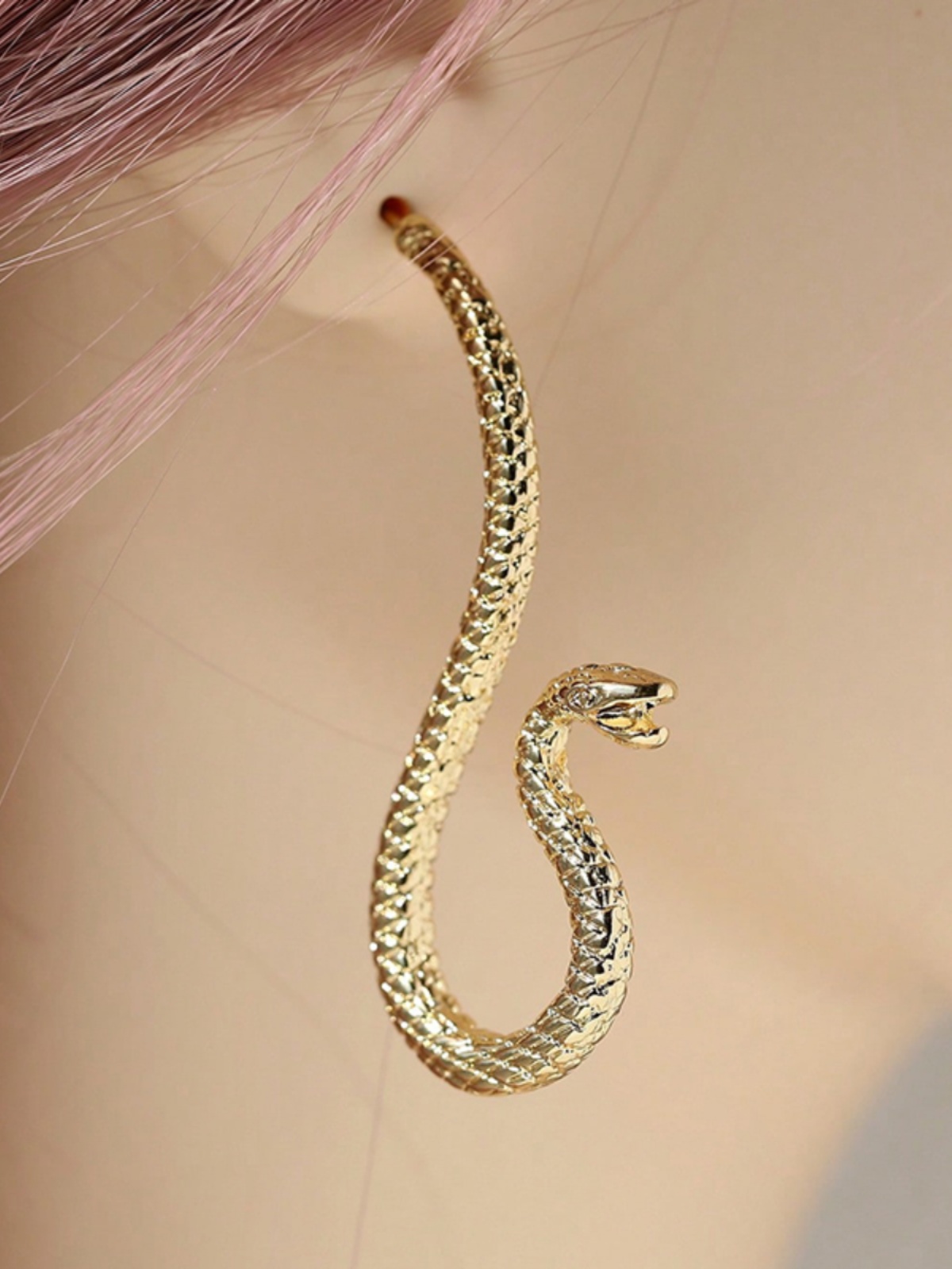 Gold 3D Snake-Shaped Earrings - Realistic Exaggerated Statement Jewelry for Parties and Outings, Bold Fashion Accessories Gold 3D Snake-Shaped Earrings - Realistic Exaggerated Statement Jewelry for Parties and Outings, Bold Fashion Accessories