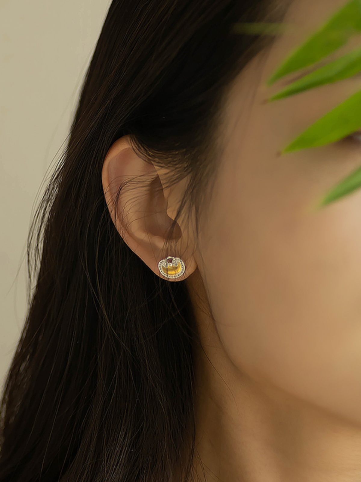 Gold-Plated National Style Cloud Design Small Ingot Earrings with Diamond Inlay and Pure Silver 999 Gold Lock, Cute Fashion Accessory Gold-Plated National Style Cloud Design Small Ingot Earrings with Diamond Inlay and Pure Silver 999 Gold Lock, Cute Fashion Accessory