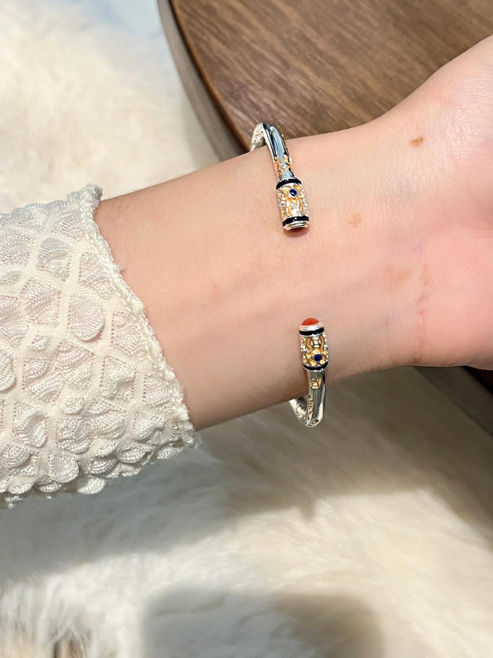Gold-Plated Nezha Bracelet for Women, Open Design Ruyi Palace Style, Ethnic Bangle in Silver Color for Peace and Joy Gold-Plated Nezha Bracelet for Women, Open Design Ruyi Palace Style, Ethnic Bangle in Silver Color for Peace and Joy