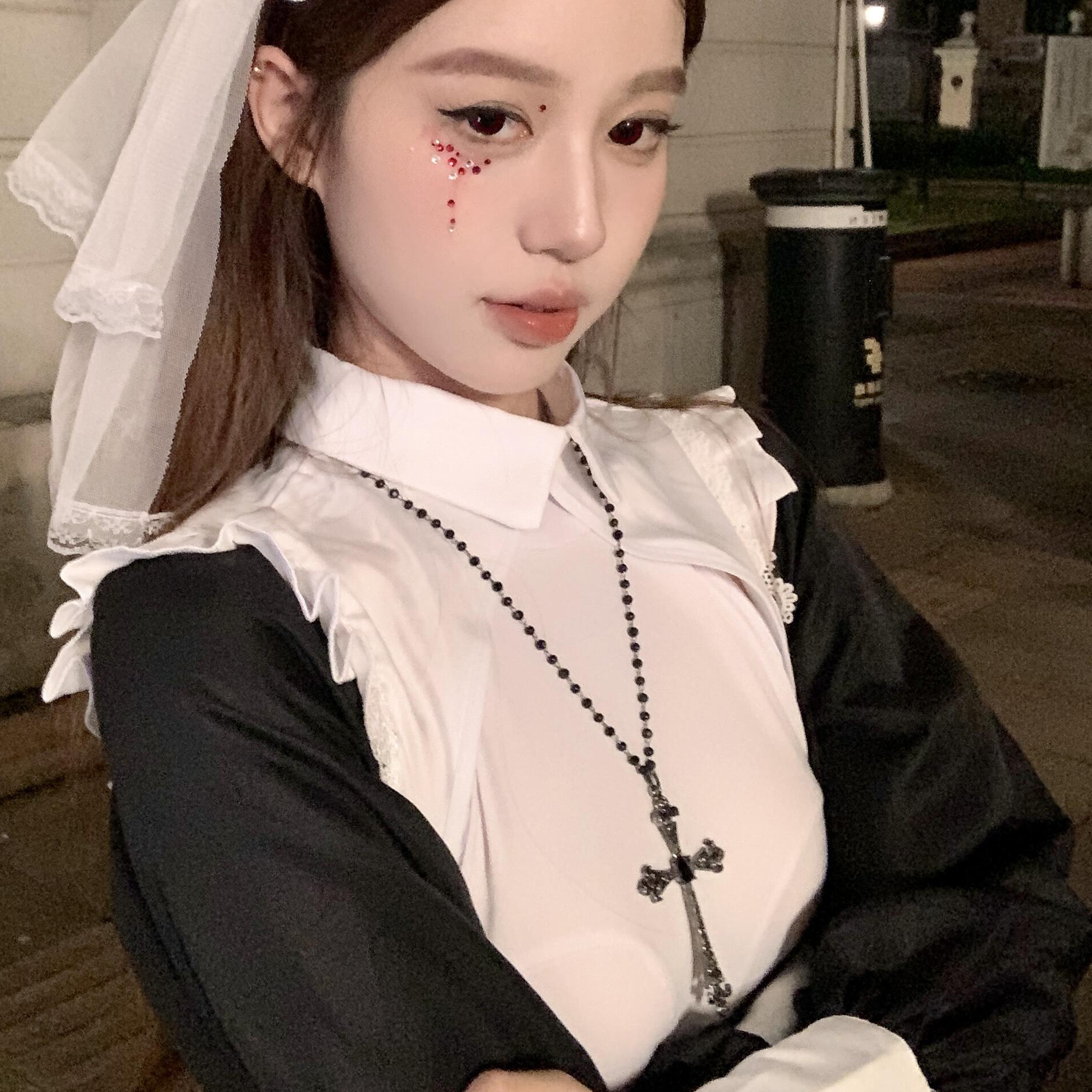 Gothic Cross Necklace for Y2K Style - Long Sweater Chain Accessory for Cool Girls and Sweet Subculture Fashion