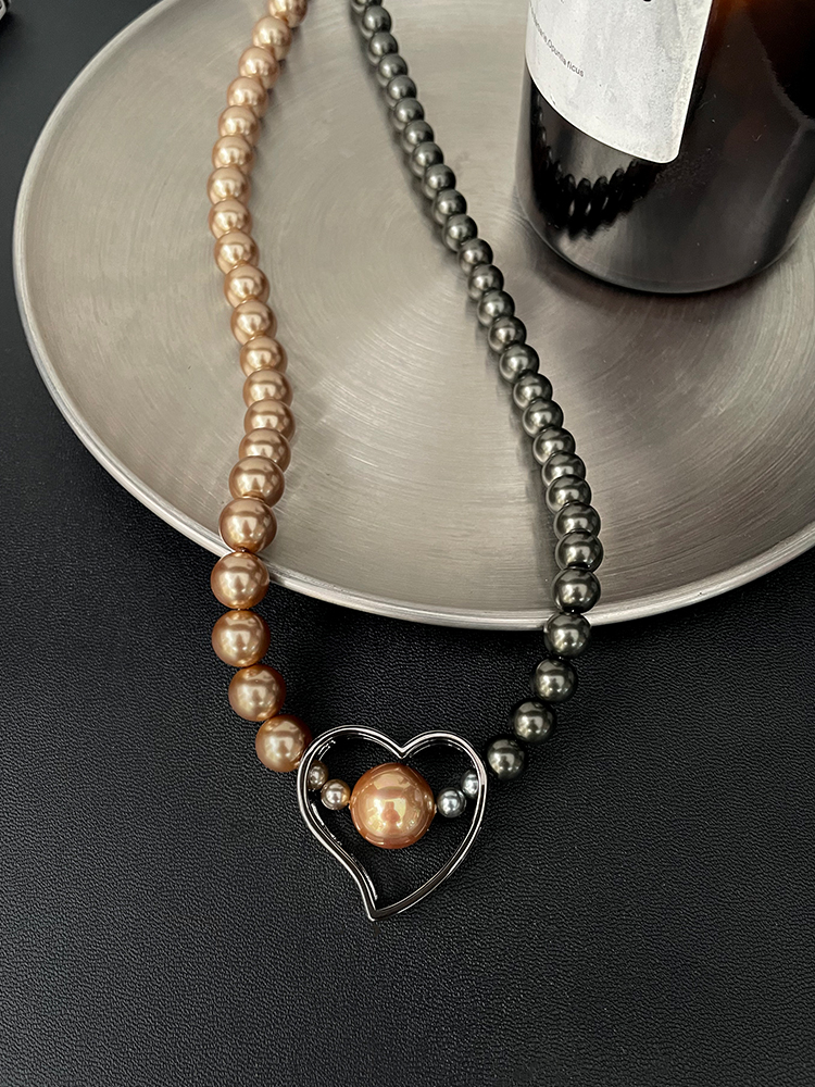 Gray Beaded Heart Necklace for Women - Y2K Minimalist Clavicle Chain with Simple Heart Pendant Gray Beaded Heart Necklace for Women - Y2K Minimalist Clavicle Chain with Simple Heart Pendant