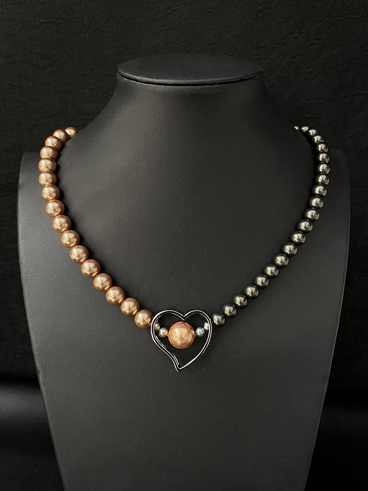 Gray Beaded Heart Necklace for Women - Y2K Minimalist Clavicle Chain with Simple Heart Pendant Gray Beaded Heart Necklace for Women - Y2K Minimalist Clavicle Chain with Simple Heart Pendant