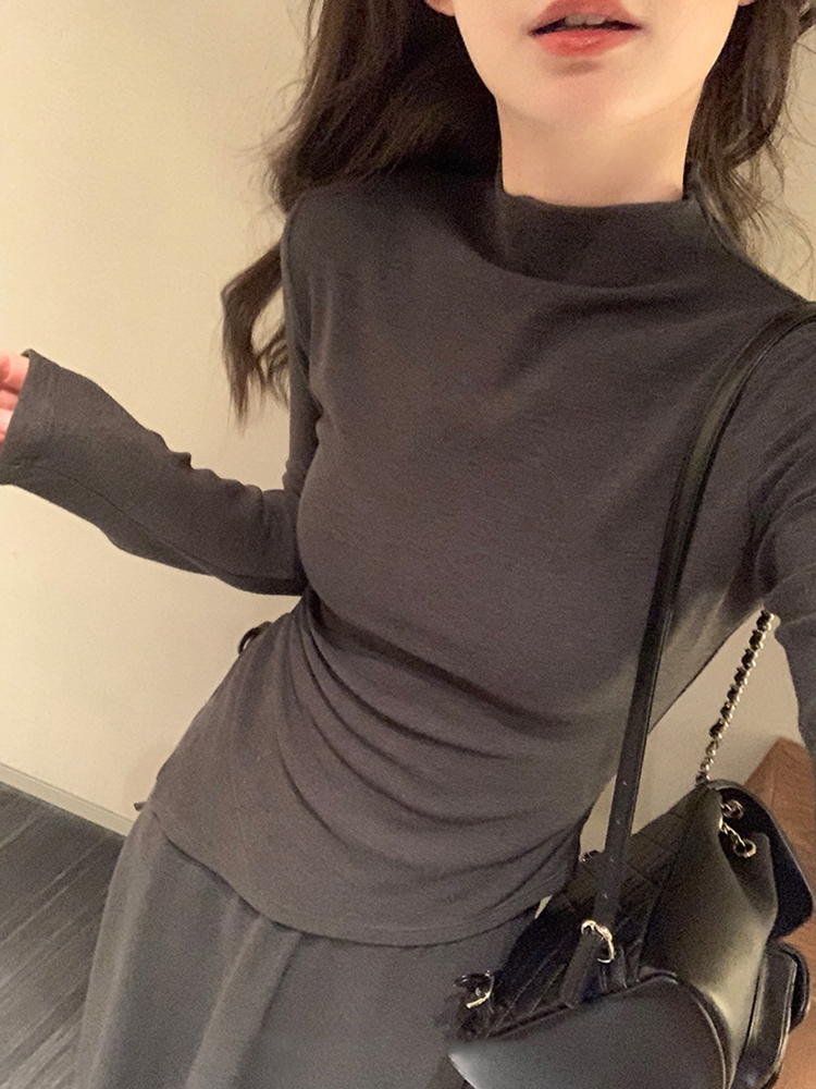 Gray Casual Knitted Two-Piece Set for Women - Slim Fit T-Shirt and Skirt, Spring Fashion, Comfortable Everyday Wear Gray Casual Knitted Two-Piece Set for Women - Slim Fit T-Shirt and Skirt, Spring Fashion, Comfortable Everyday Wear
