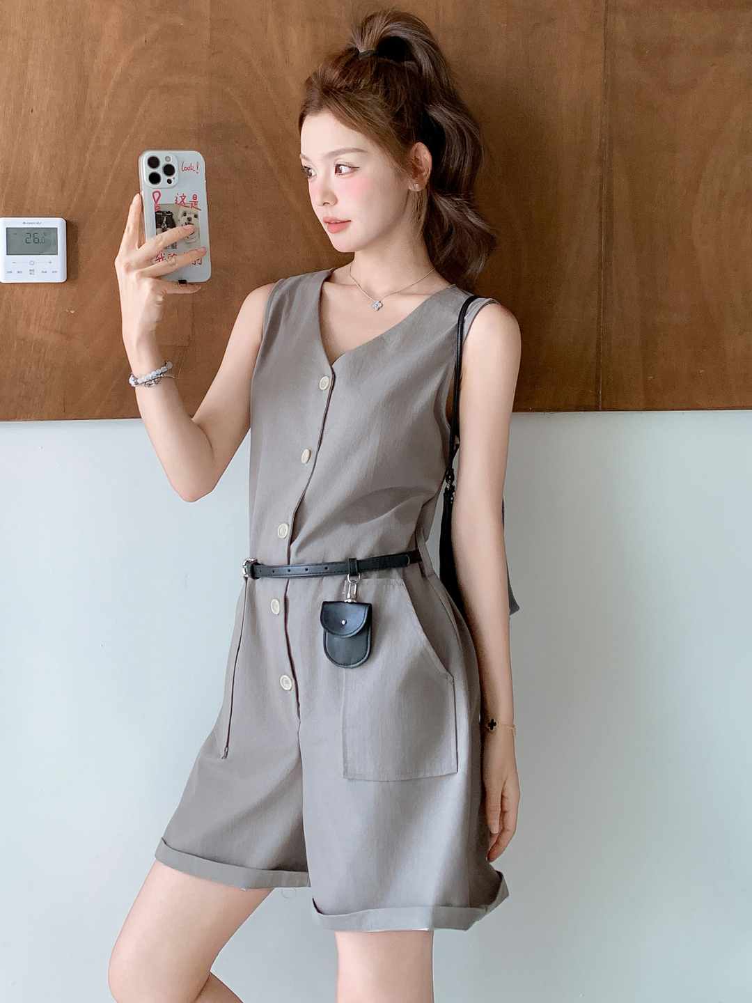 Gray Korean-Style Wide-Leg Shorts Jumpsuit for Women - Sweet Cool Wind Workwear, Summer 2025 Model for Petite Gray Korean-Style Wide-Leg Shorts Jumpsuit for Women - Sweet Cool Wind Workwear, Summer 2025 Model for Petite