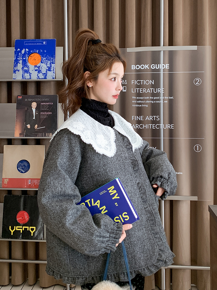 Gray Lace Doll Collar Woolen Coat for Women, 2025 Winter High-End French Style Loose Down Jacket Gray Lace Doll Collar Woolen Coat for Women, 2025 Winter High-End French Style Loose Down Jacket
