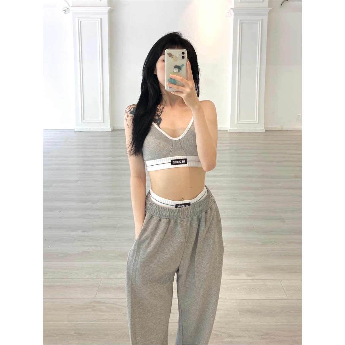 Gray Sports Bra Set for Women - Versatile Trendy Padded Camisole for Jazz Dance & Activewear Gray Sports Bra Set for Women - Versatile Trendy Padded Camisole for Jazz Dance & Activewear