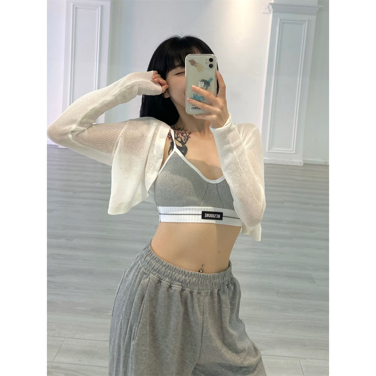 Gray Sports Bra Set for Women - Versatile Trendy Padded Camisole for Jazz Dance & Activewear Gray Sports Bra Set for Women - Versatile Trendy Padded Camisole for Jazz Dance & Activewear