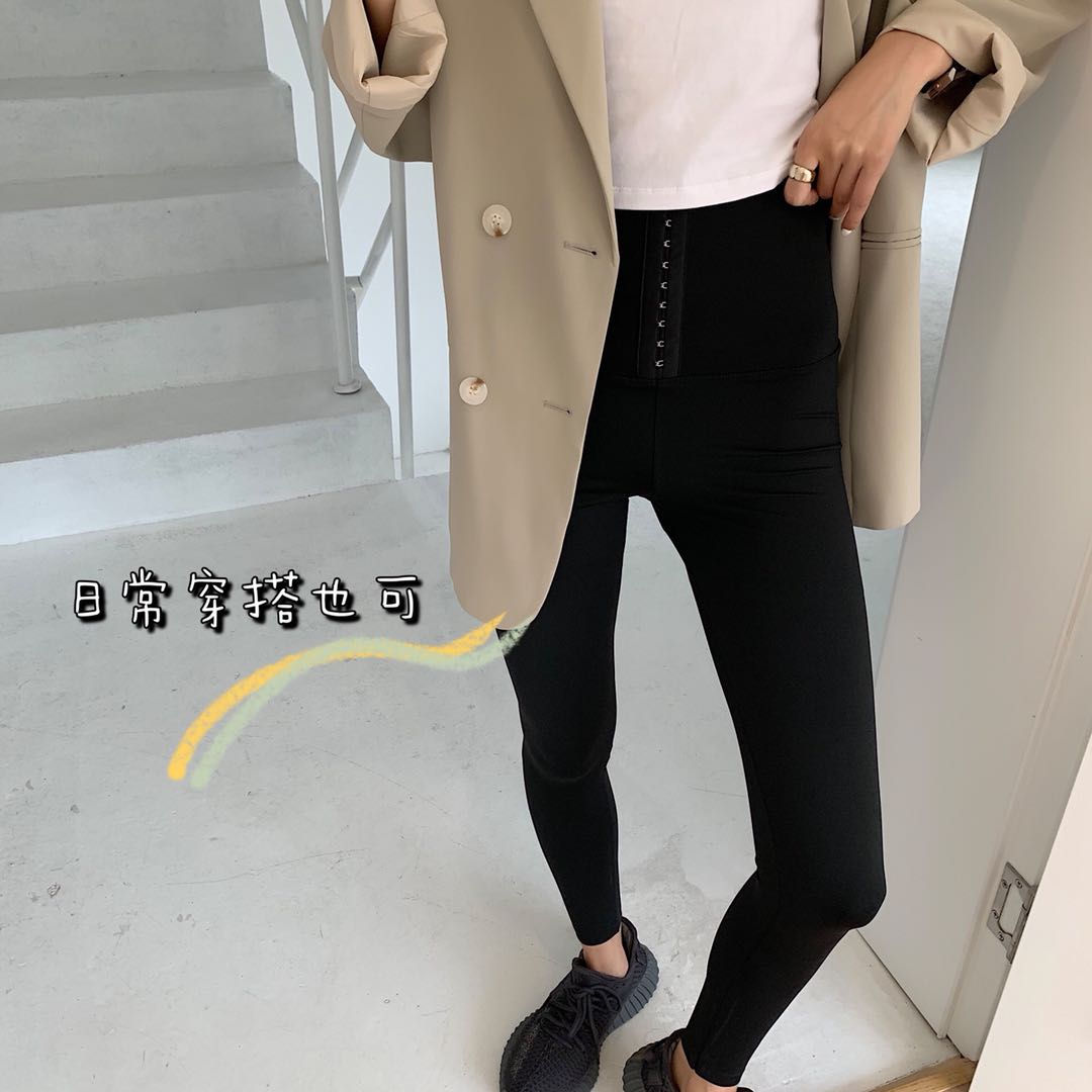 Green Second-Generation Shark Skin Yoga Pants with Waist-Cinching Slimming Effect - Ultra-Real Feedback Design for Ultimate Comfort Green Second-Generation Shark Skin Yoga Pants with Waist-Cinching Slimming Effect - Ultra-Real Feedback Design for Ultimate Comfort