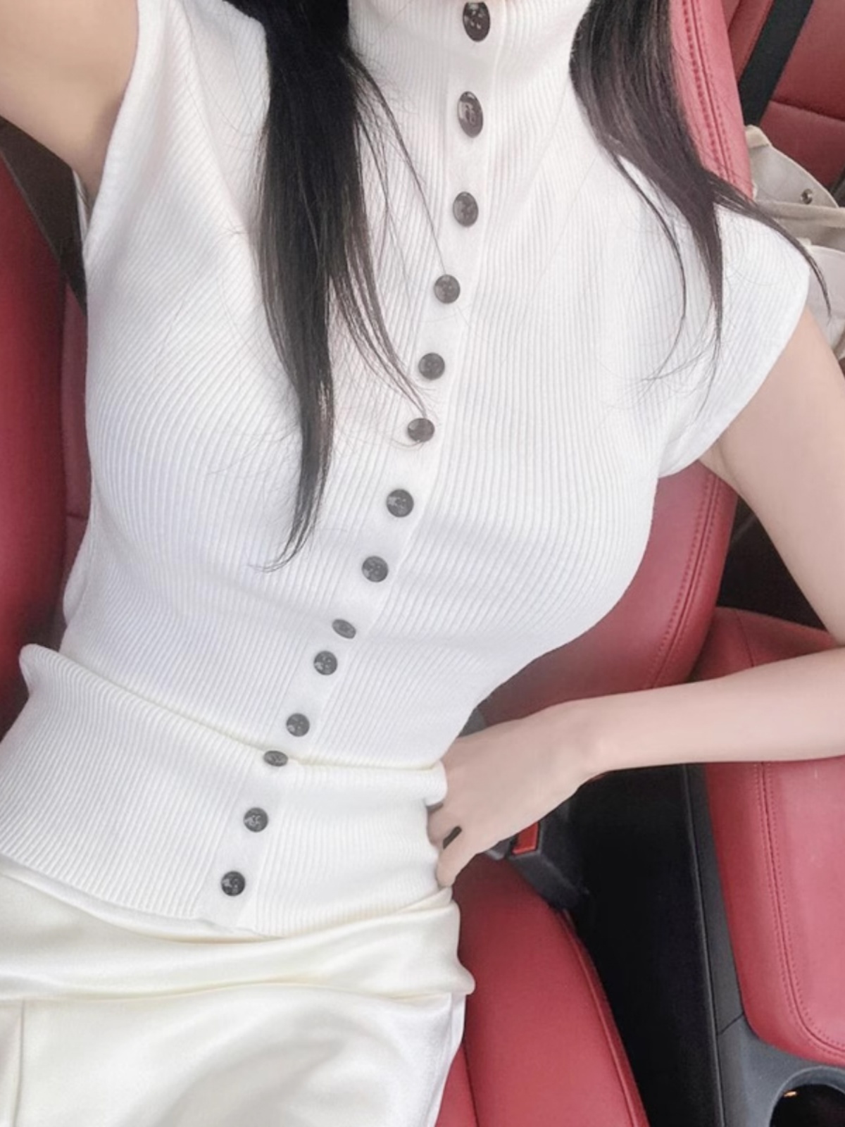 Half High-Neck Sleeveless Knitted Top - Slim-Fit, Unique Design for Spring & Autumn, Fashionable 2025 Style