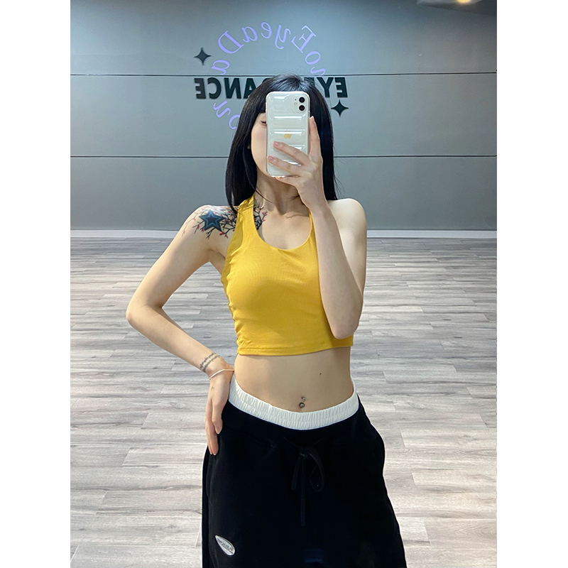 Halter Crop Top with Chest Pads, Slim Fit, Beautiful Back Design, Women's Strapless Innerwear, Y2K Style Halter Crop Top with Chest Pads, Slim Fit, Beautiful Back Design, Women's Strapless Innerwear, Y2K Style