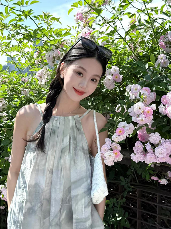 Hand-Drawn Plant Print Casual Round Neck Strap Dress for Women - Versatile and Trendy Spring/Summer Fashion Hand-Drawn Plant Print Casual Round Neck Strap Dress for Women - Versatile and Trendy Spring/Summer Fashion