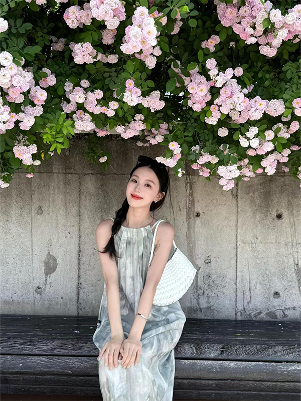 Hand-Drawn Plant Print Casual Round Neck Strap Dress for Women - Versatile and Trendy Spring/Summer Fashion Hand-Drawn Plant Print Casual Round Neck Strap Dress for Women - Versatile and Trendy Spring/Summer Fashion