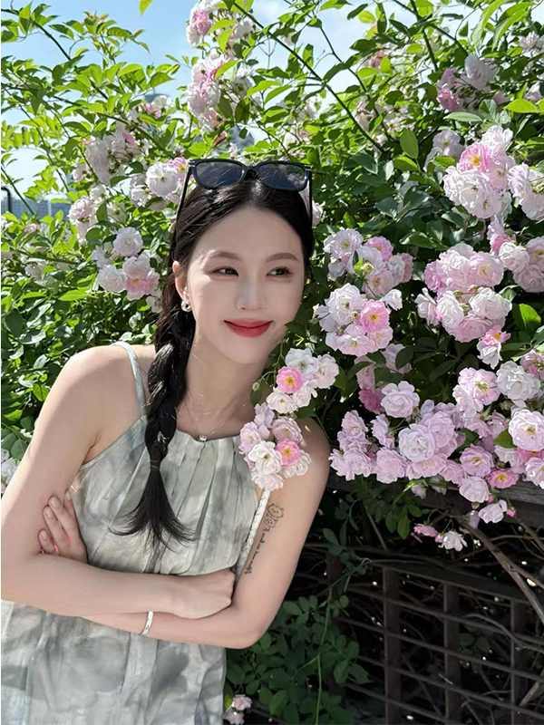 Hand-Drawn Plant Print Casual Round Neck Strap Dress for Women - Versatile and Trendy Spring/Summer Fashion Hand-Drawn Plant Print Casual Round Neck Strap Dress for Women - Versatile and Trendy Spring/Summer Fashion