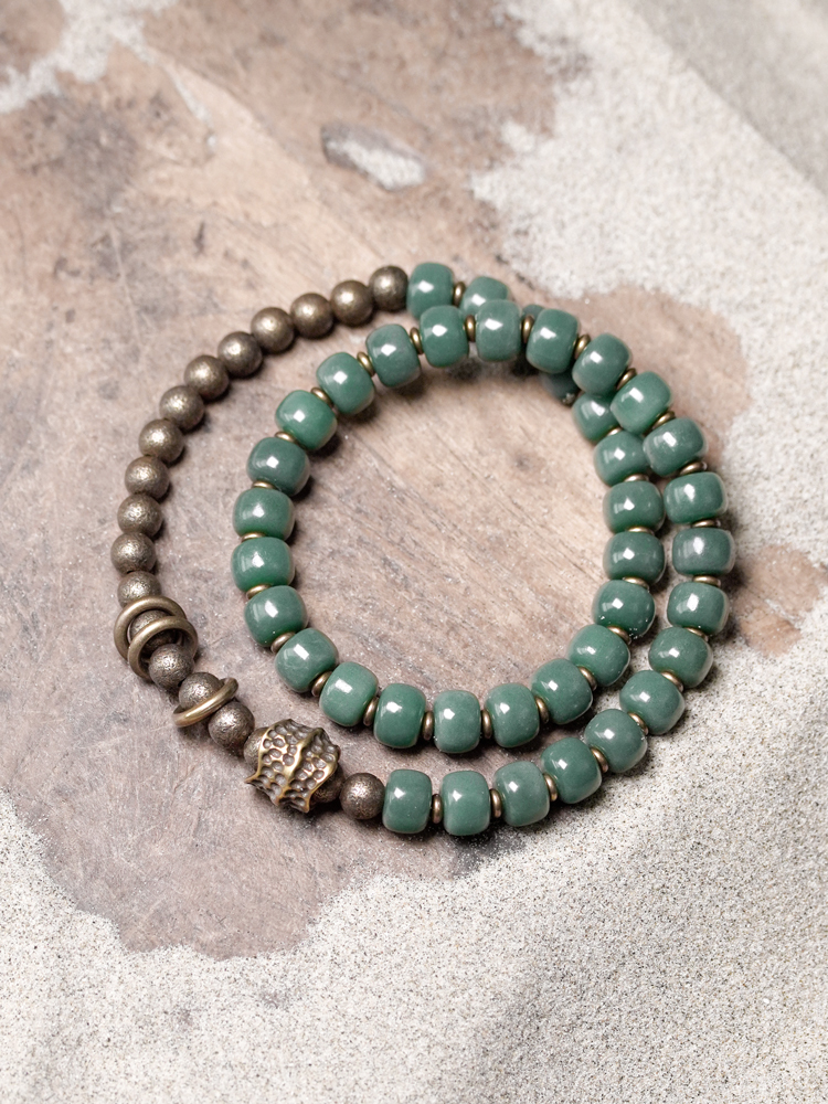 Handmade Antique Bronze Green Shadow Bodhi Root Double-Layer Bracelet for Men & Women - Retro Unisex Jewelry Handmade Antique Bronze Green Shadow Bodhi Root Double-Layer Bracelet for Men & Women - Retro Unisex Jewelry