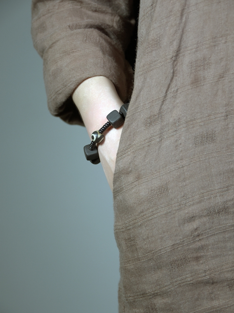 Handmade Ebony Wood Bracelet - Retro Ethnic Design, Japanese & Korean Style, Unisex Personalized Jewelry Handmade Ebony Wood Bracelet - Retro Ethnic Design, Japanese & Korean Style, Unisex Personalized Jewelry