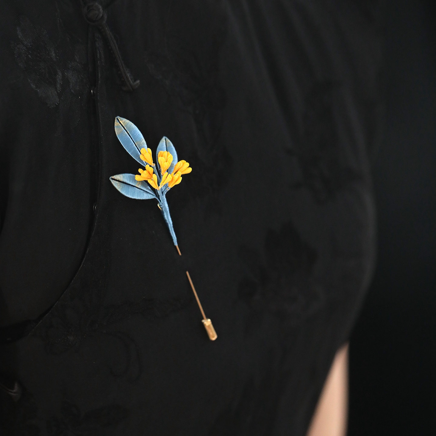 Handmade Floral Brooch for Qipao - Exquisite National Style Corsage Accessory, Elegant Classical Design