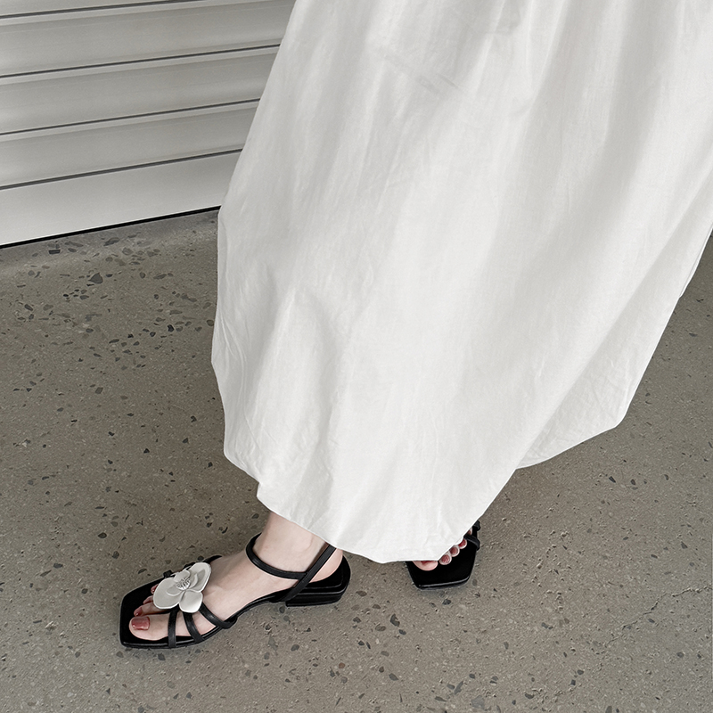 Handmade High-End Camellia Flower One-Strap Flat Open-Toe Sandals - Genuine Leather Roman Style Shoes for Women Handmade High-End Camellia Flower One-Strap Flat Open-Toe Sandals - Genuine Leather Roman Style Shoes for Women