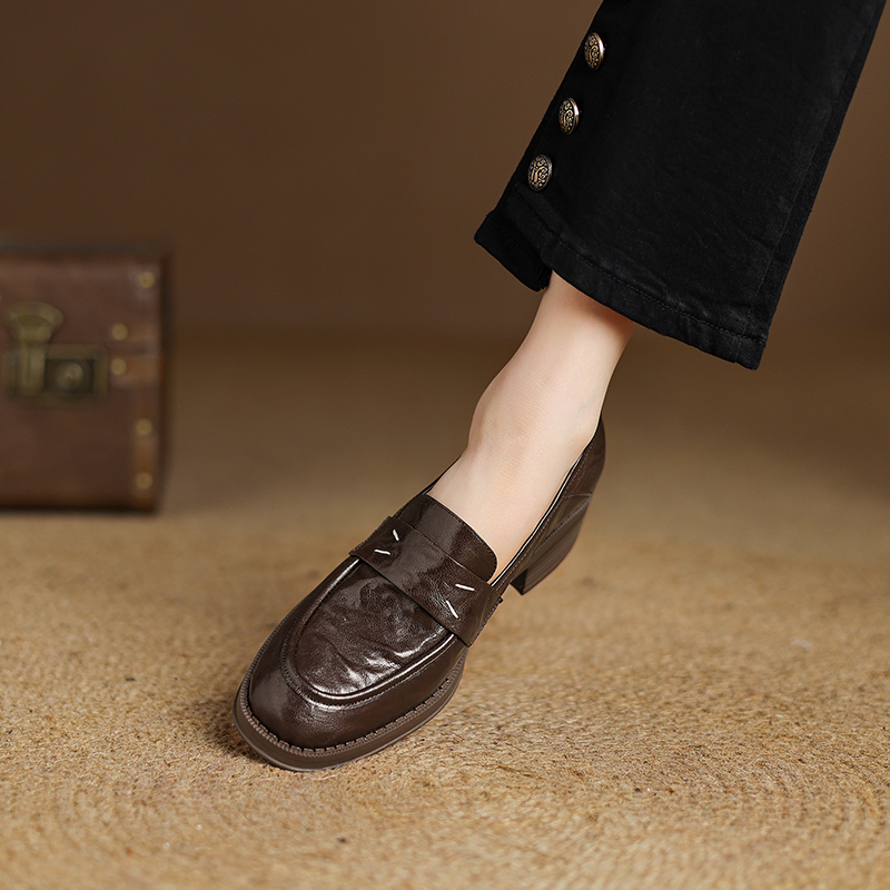 Handmade Sheepskin Retro Flat Loafers - Genuine Leather Slip-On Shoes for Y2K and Vintage Style Lovers Handmade Sheepskin Retro Flat Loafers - Genuine Leather Slip-On Shoes for Y2K and Vintage Style Lovers