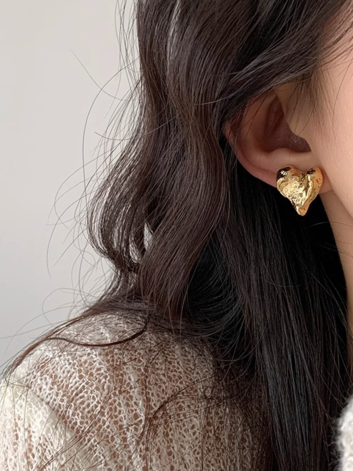 Handmade Textured Heart Earrings in S925 Silver - Unique Versatile Design for Women Handmade Textured Heart Earrings in S925 Silver - Unique Versatile Design for Women