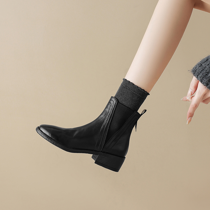 Handmade Washed Cowhide Black Chelsea Boots for Women - Heavyweight Flat Round-Toe Ankle Boots for Autumn & Winter Fashion