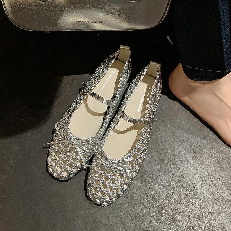 Handmade Woven One-Strap Low-Heeled Mary Jane Shoes Red Flat Hollow Roman Sandals for Women - Chic Summer Footwear Handmade Woven One-Strap Low-Heeled Mary Jane Shoes Red Flat Hollow Roman Sandals for Women - Chic Summer Footwear